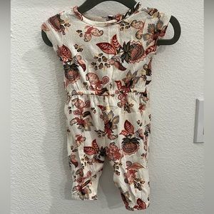 Baby girl jumpsuit